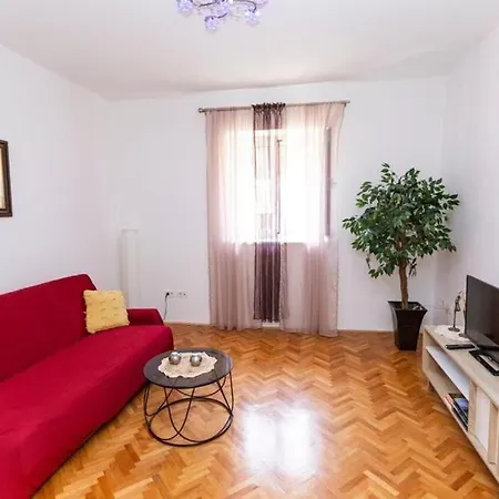 Apartman Roko In Center Split